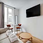 Beautiful Studio -16 Ard De Paris- Mobility Lease